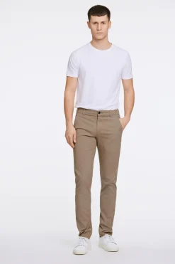 Chinos