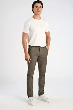 Chinos