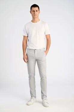 Chinos