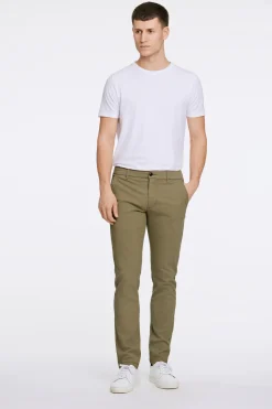 Chinos