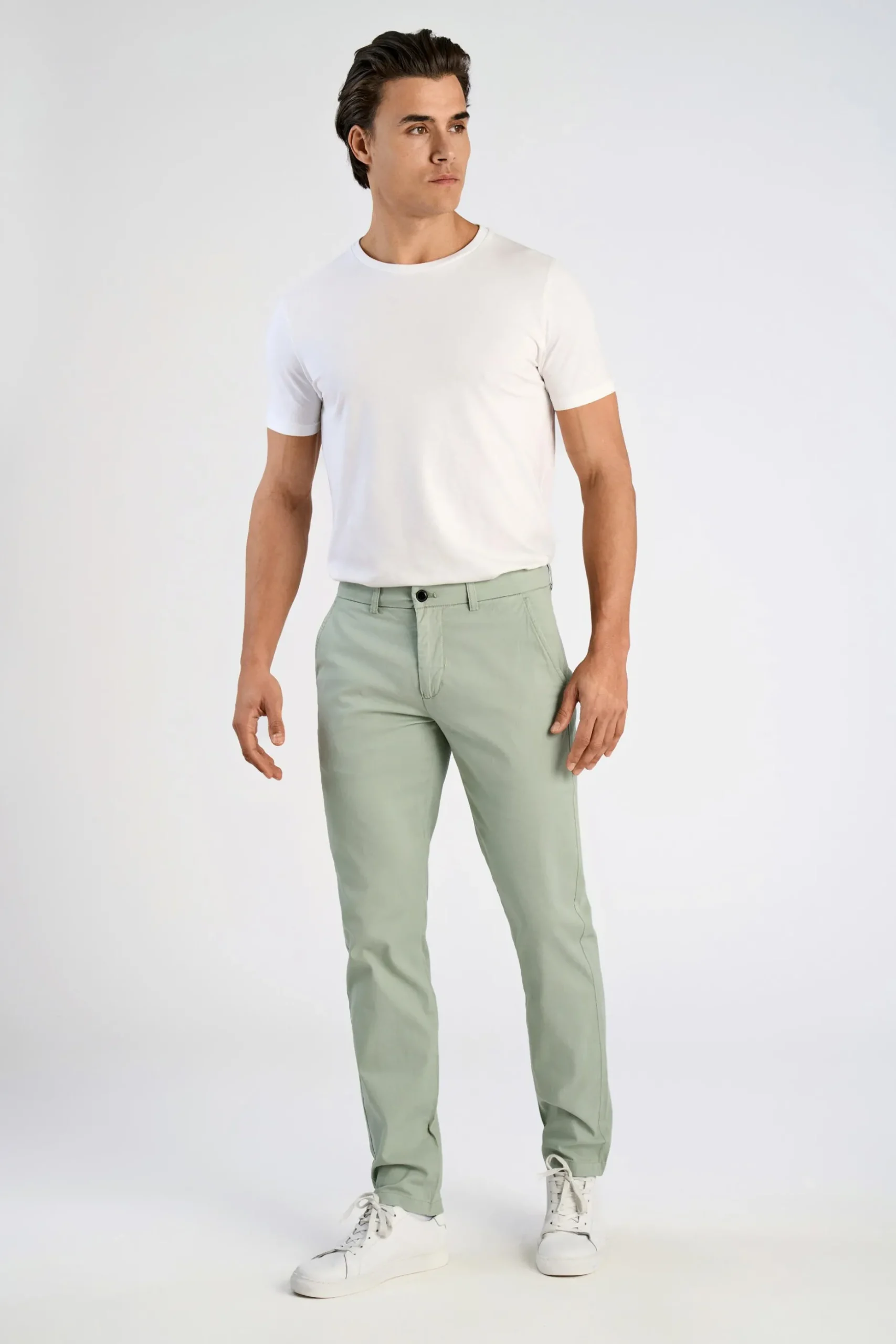 Chinos