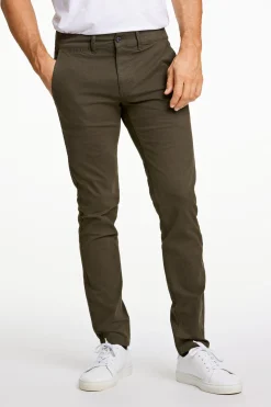Chinos