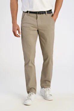 Chinos