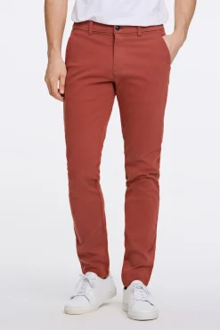 Chinos