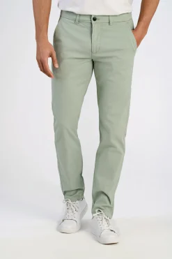Chinos