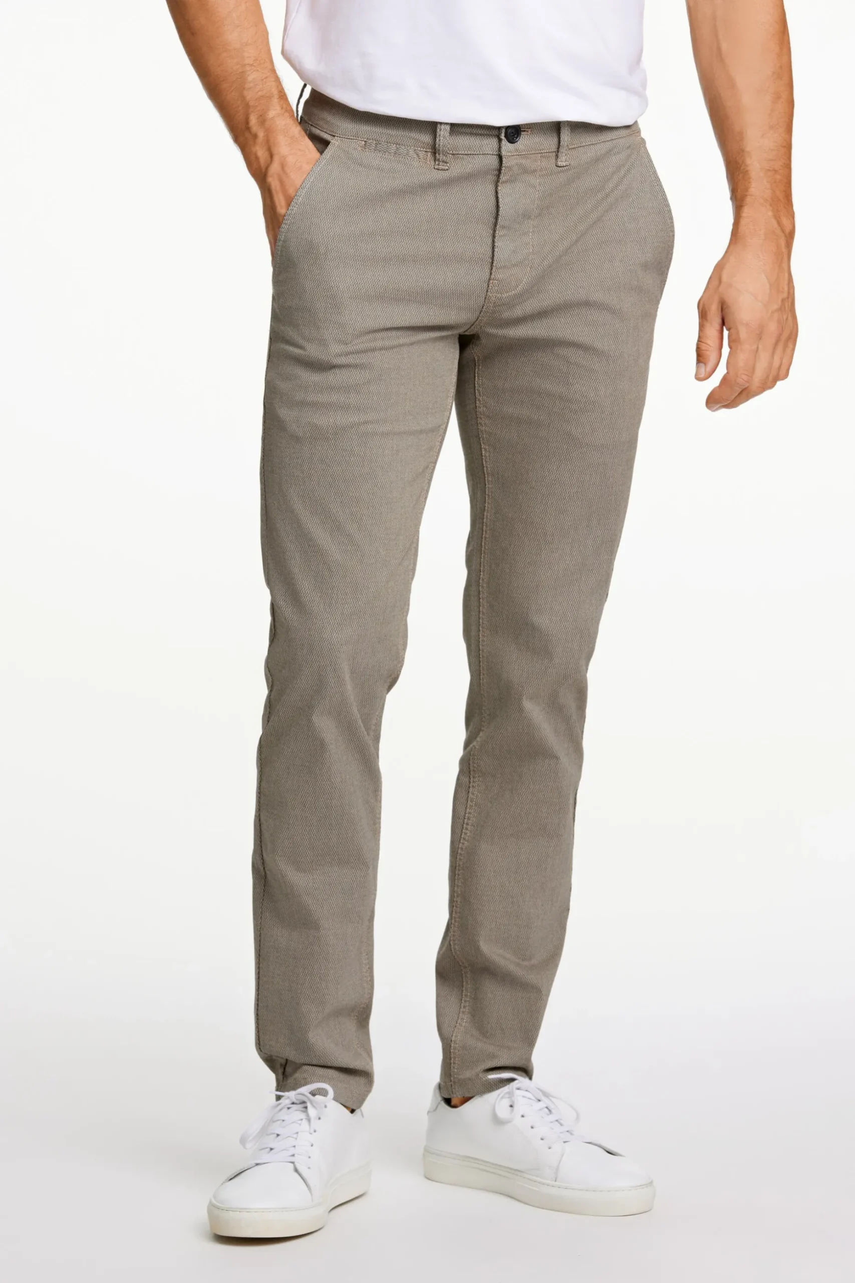 Chinos