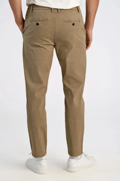 Chinos