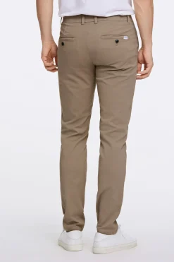 Chinos