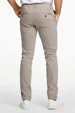 Chinos