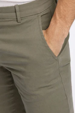 Chinos