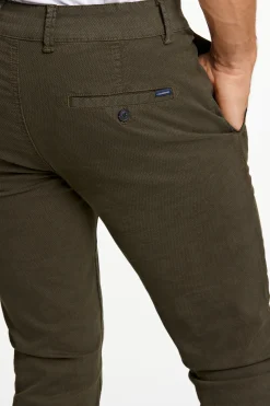 Chinos