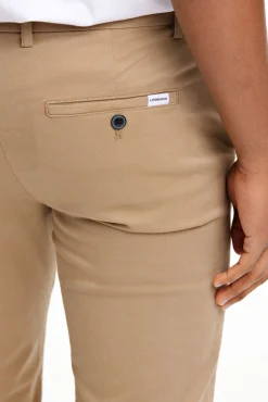 Chinos