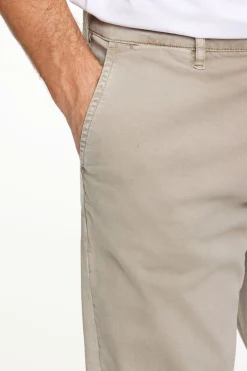 Chinos