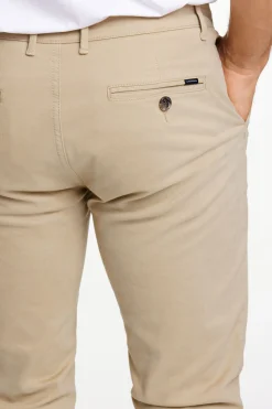 Chinos