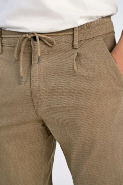Chinos
