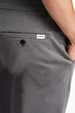 Chinos