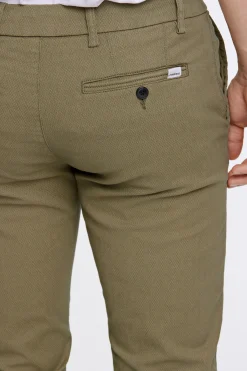 Chinos