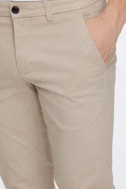 Chinos