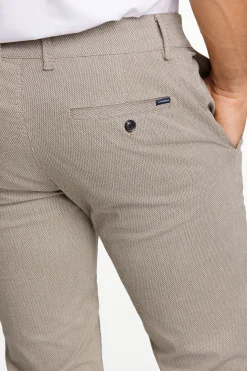 Chinos