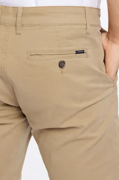 Chinos