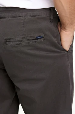 Chinos