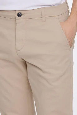 Chinos