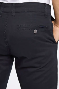 Chinos