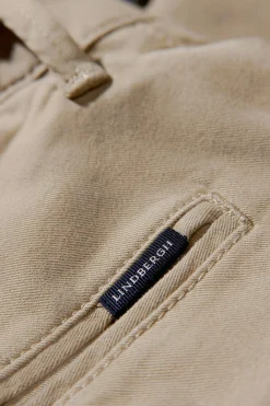 Chinos